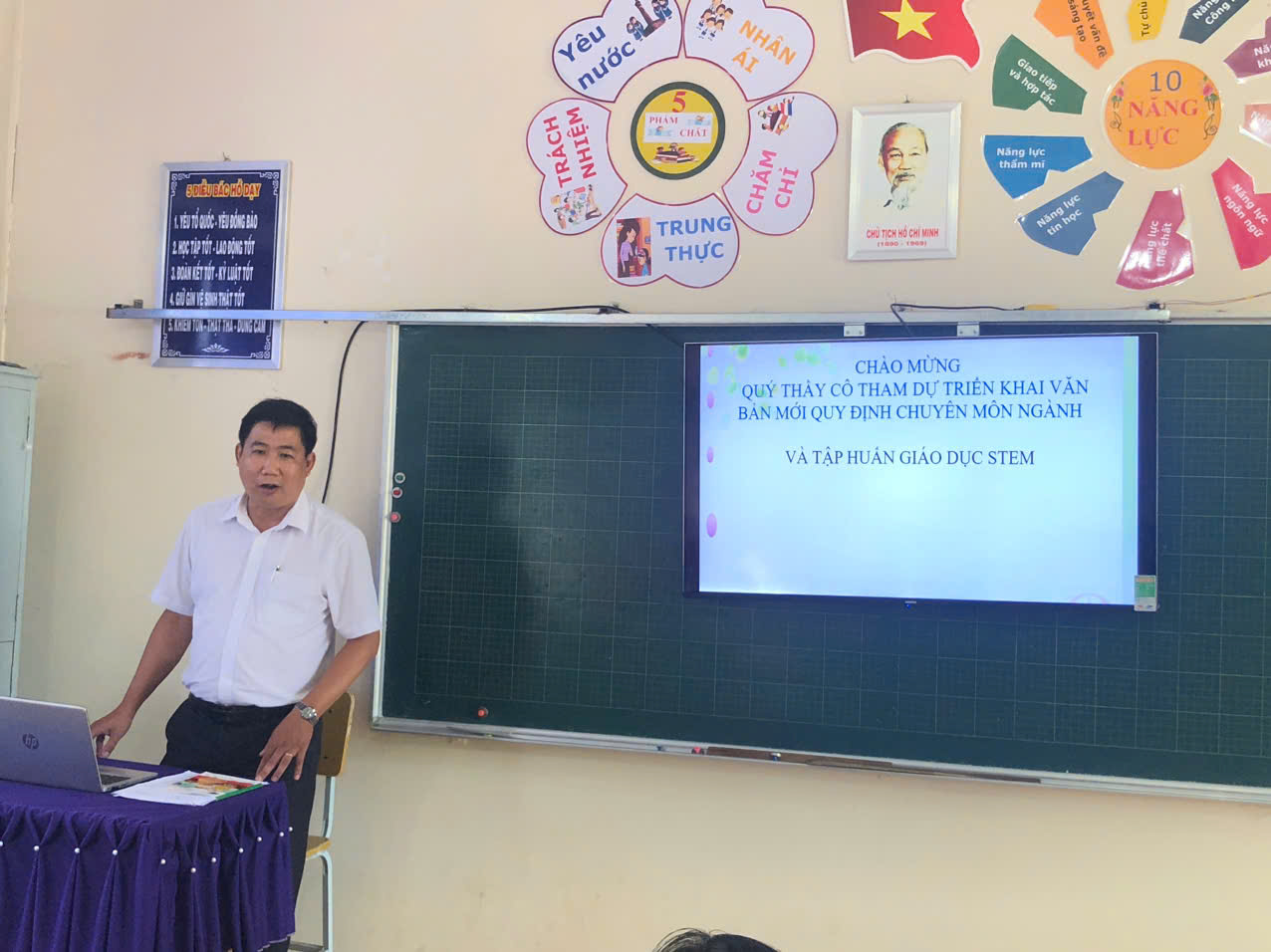 TRƯỜNG TH MỸ HƯƠNG A TỔ CHỨC TẬP HUẤN GIÁO DỤC STEM VÀ HƯỚNG DẪN DẠY HỌC TÍCH HỢP CHO GIÁO VIÊN